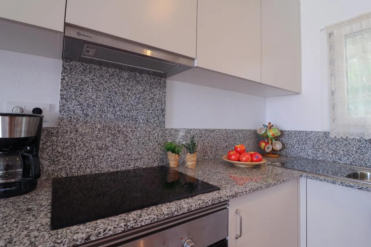 Belvedere, Family-Friendly, Nice, First-Line Apartment With Stunning Beach And Sea Views,Ac Arenal d'en Castell Spanyolország